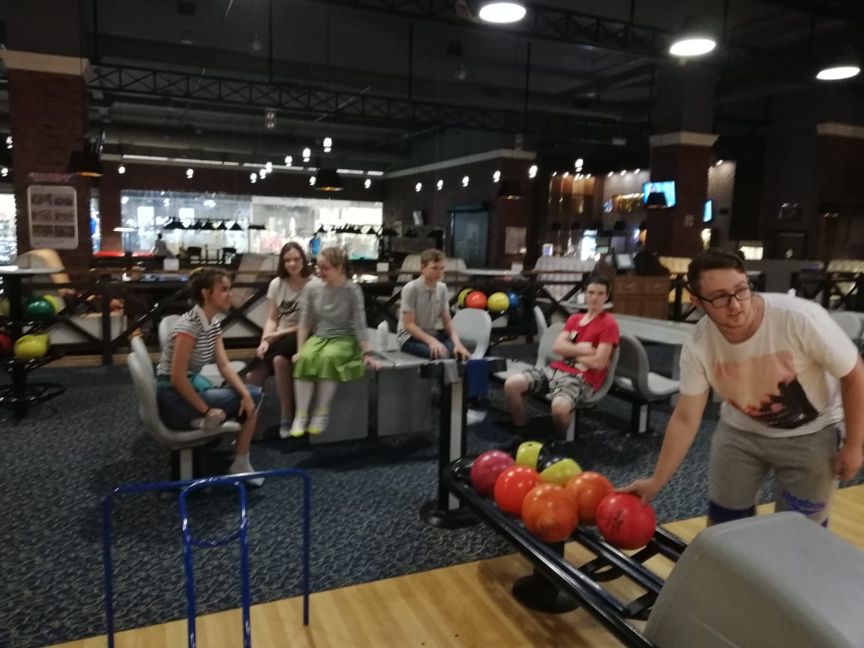 Ура! Боулинг!