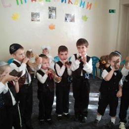 Осенние праздники в садике