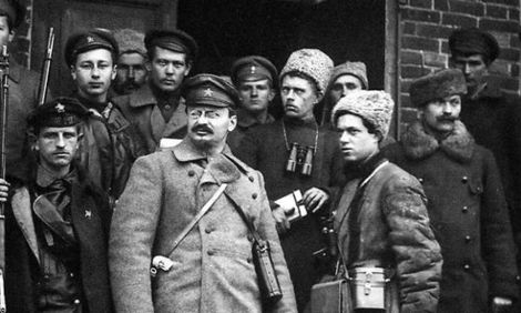 «По революции – пли!»