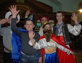 Пурим в Херсонской синагоге и облдрамтеатре
