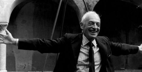 Беллоу на чёрном