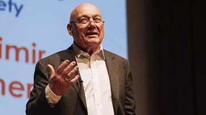 Владимир Познер о любимой музыке и книгах, которые перечитывает