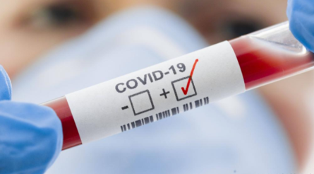 Через три недели после начала массовой вакцинации в Израиле на 60% снизилось количество госпитализаций людей старше 60 лет