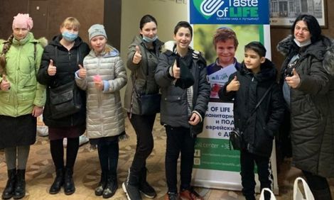 Свет Хануки озарил дома прихожан нашей общины