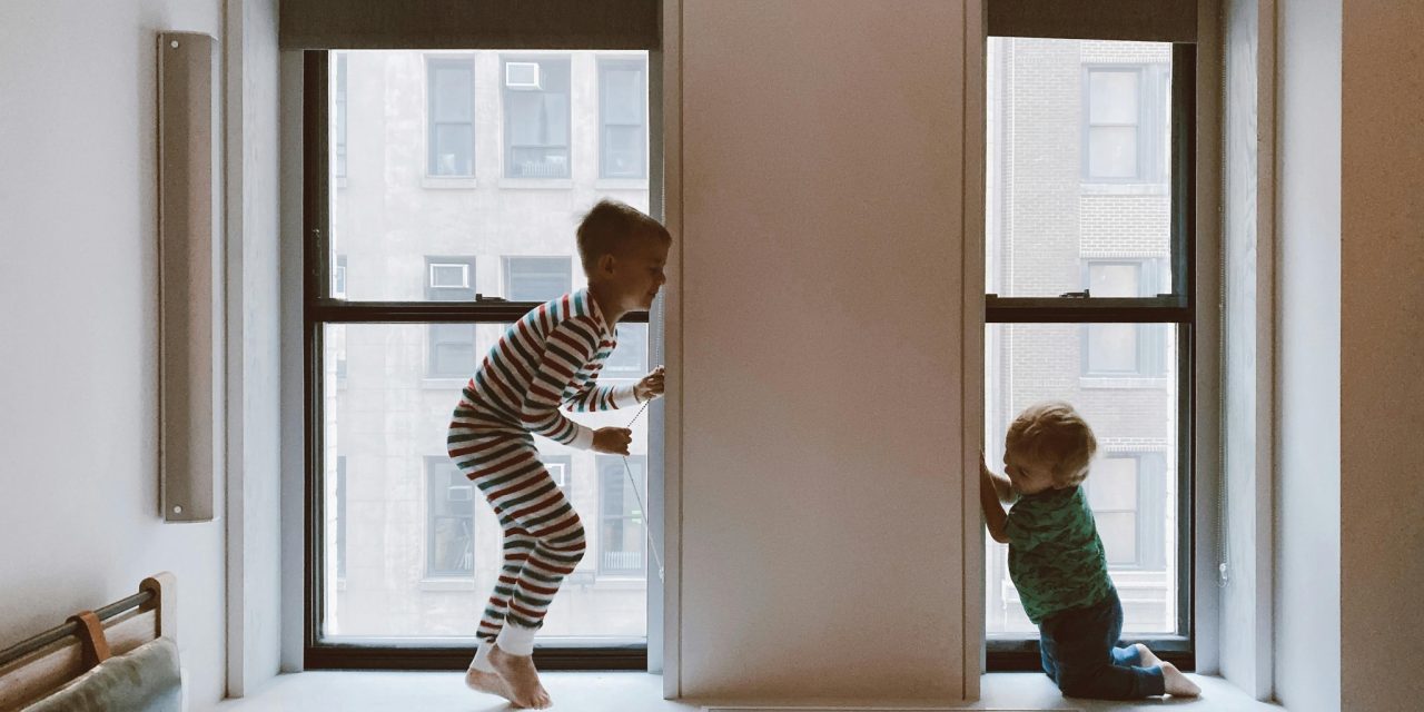 «Гол тот, у кого сзади нет брата». К главе «Микец»